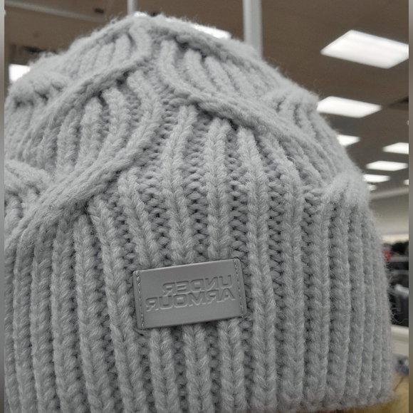 Under Armour Winter hat - Picture 2 of 3